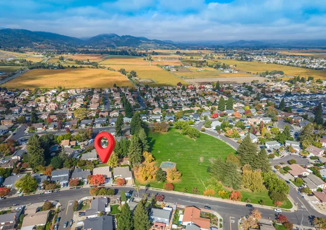 $899,000 | 2518 Vine Hill Drive, Napa, CA 94558