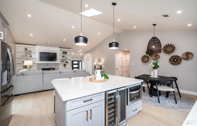 $899,000 | 2518 Vine Hill Drive, Napa, CA 94558