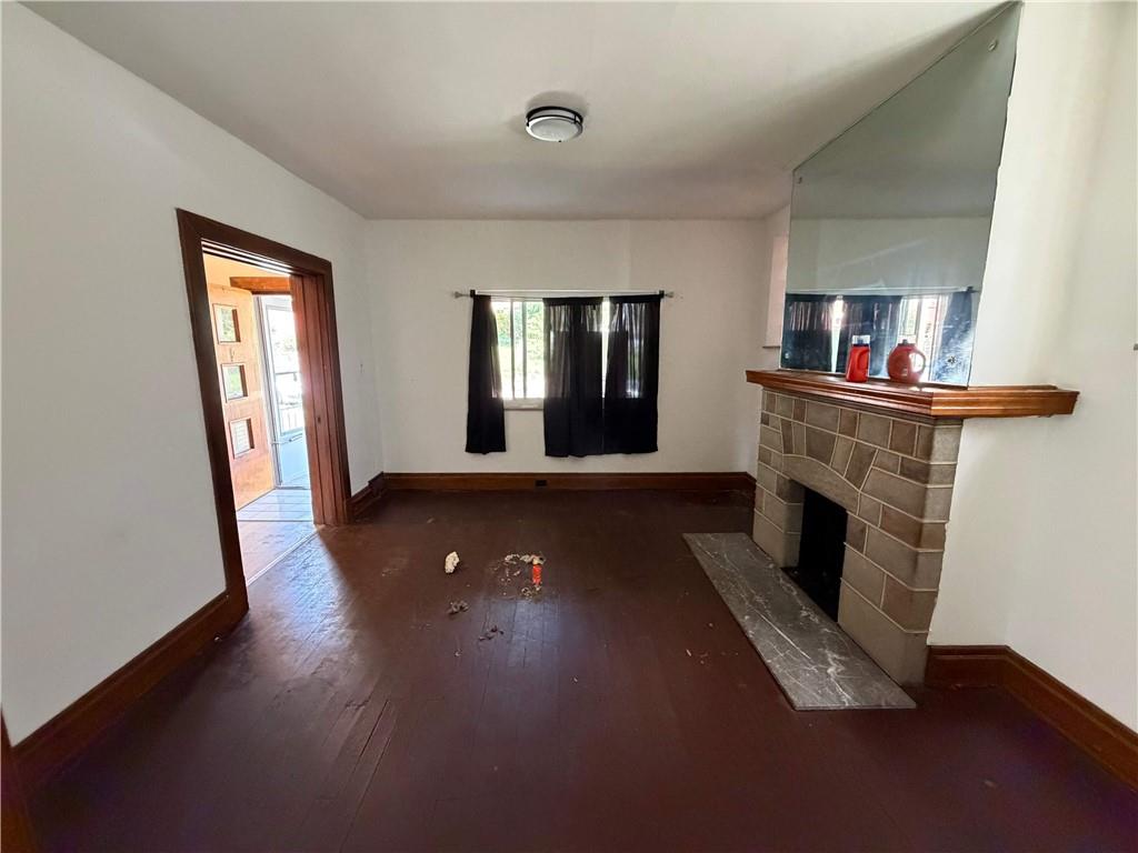 818 Lamont Street McKees Rocks, PA 15136 - Photo 5 of 36 Gallery Image 5