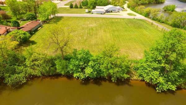 $60,000 | 106 Breezy Drive, Thief River Falls, MN 56701
