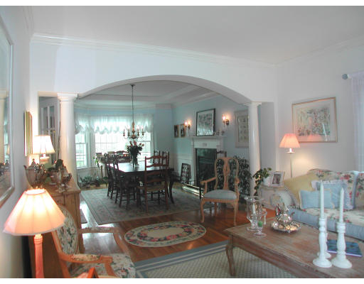 3 Wheelwright Road Medfield, MA 02052 - Photo 4 of 12