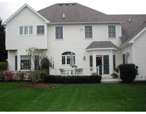 3 Wheelwright Road Medfield, MA 02052 - Photo 9 of 12