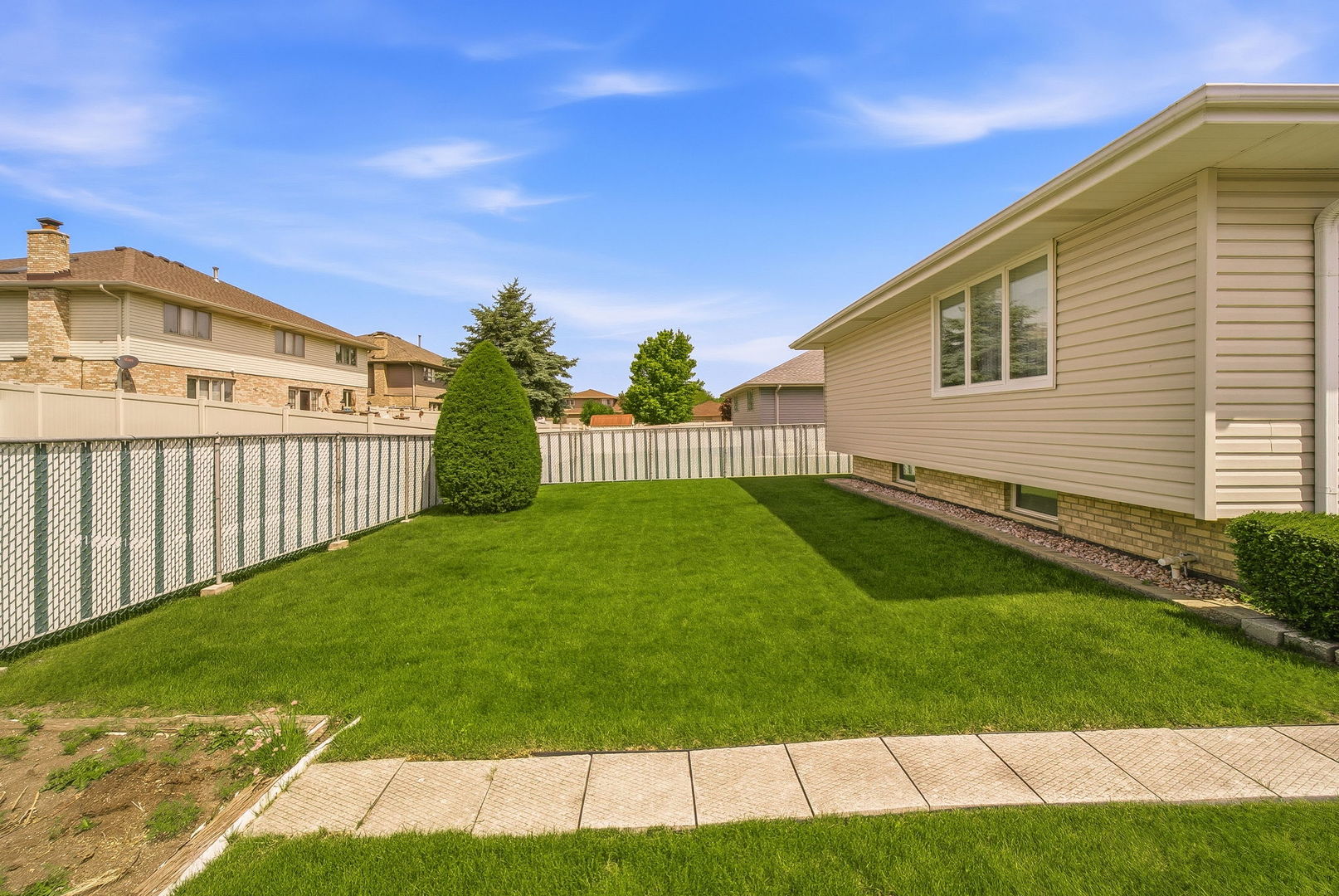 15542 Bramblewood Road Oak Forest, IL 60452 - Photo 5 of 27