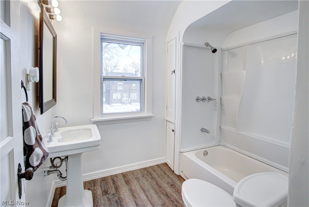 3620 Harvey Road Cleveland, OH 44118 - Photo 17 of 35 Gallery Image 17