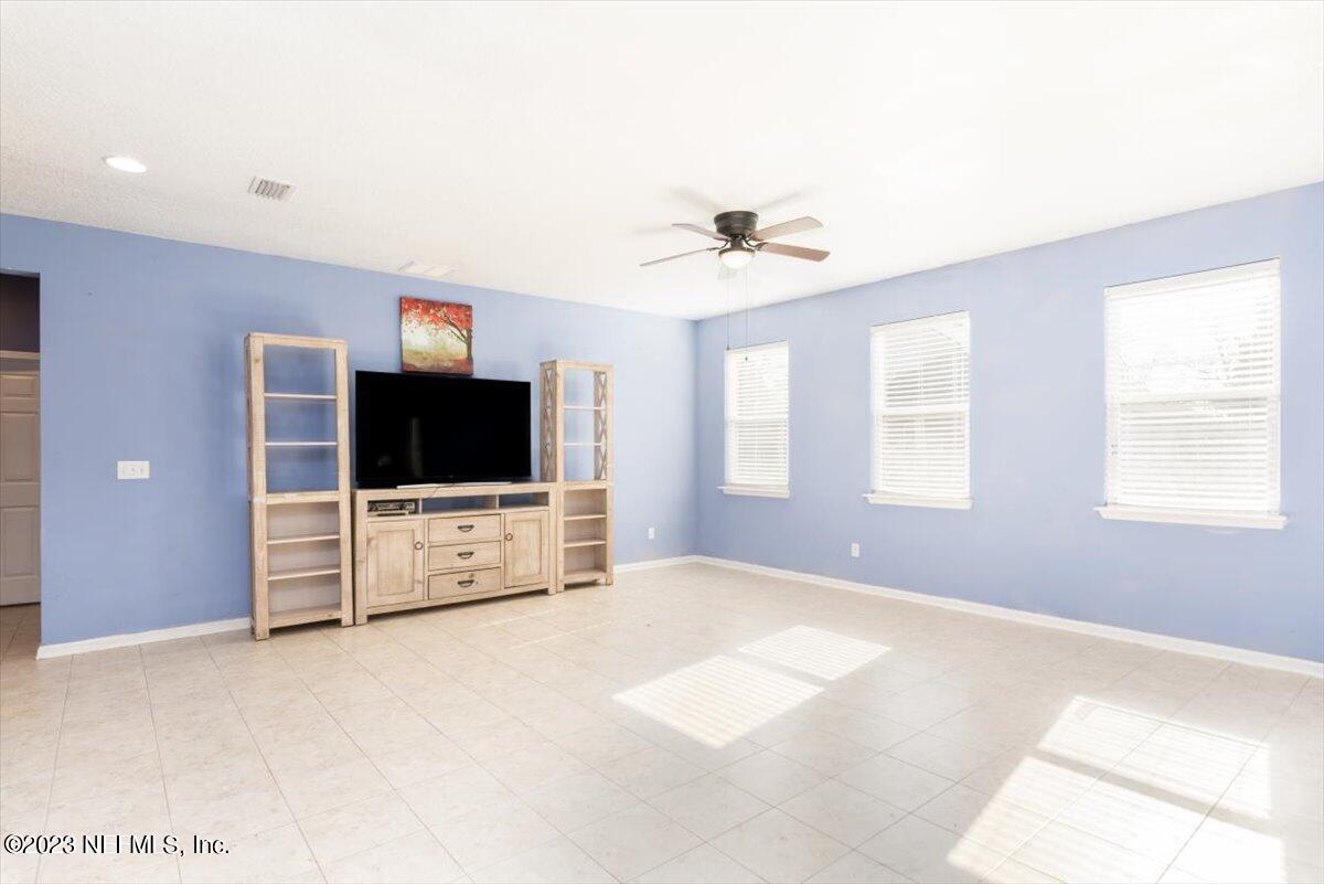 1415 Lantern Light Trail Middleburg, FL 32068 - Photo 15 of 63 Living Room