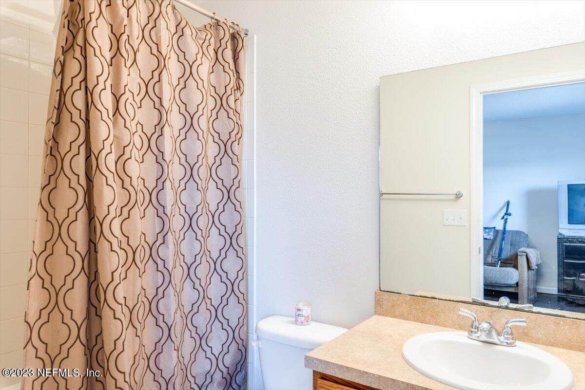 1415 Lantern Light Trail Middleburg, FL 32068 - Photo 43 of 63 Bathroom #4 in Bedroom 5