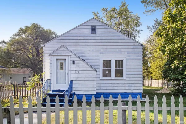 $128,000 | 919 West Wolf Avenue, Elkhart, IN 46516