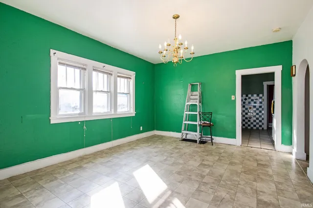 $130,000 | 919 West Wolf Avenue, Elkhart, IN 46516