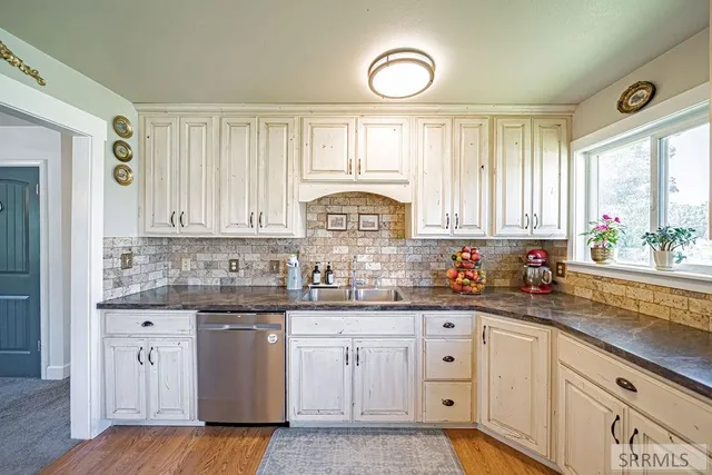 $475,000 | 779 North 600 East, Firth, ID 83236