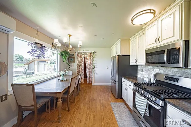 $475,000 | 779 North 600 East, Firth, ID 83236