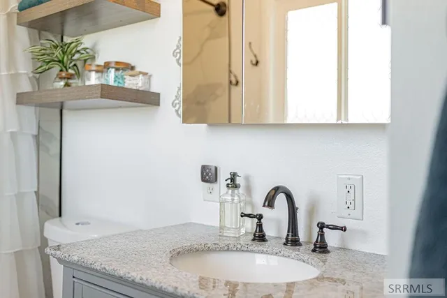 $475,000 | 779 North 600 East, Firth, ID 83236