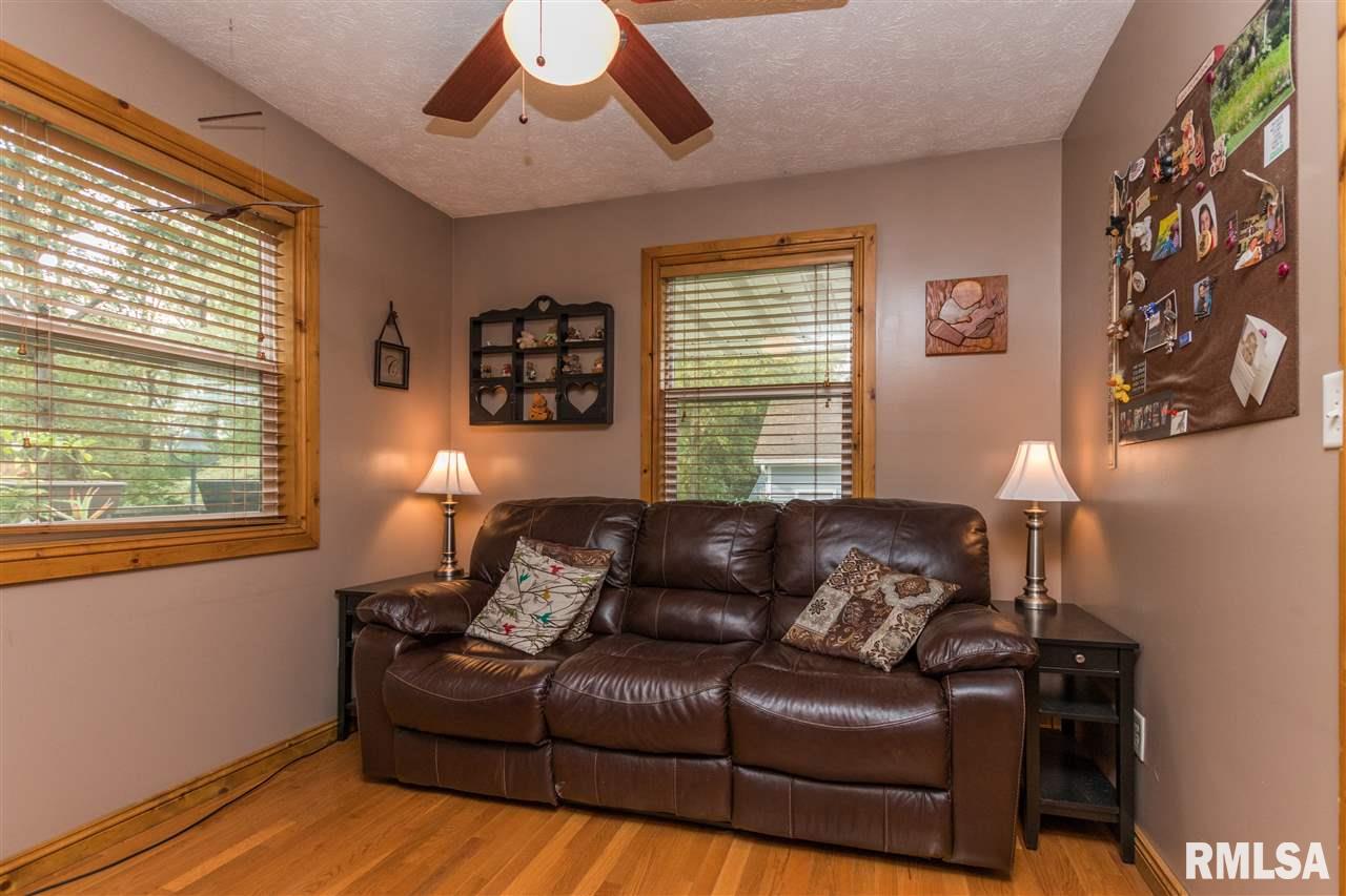 25541 Longview Road Hopedale, IL 61747 - Photo 8 of 36