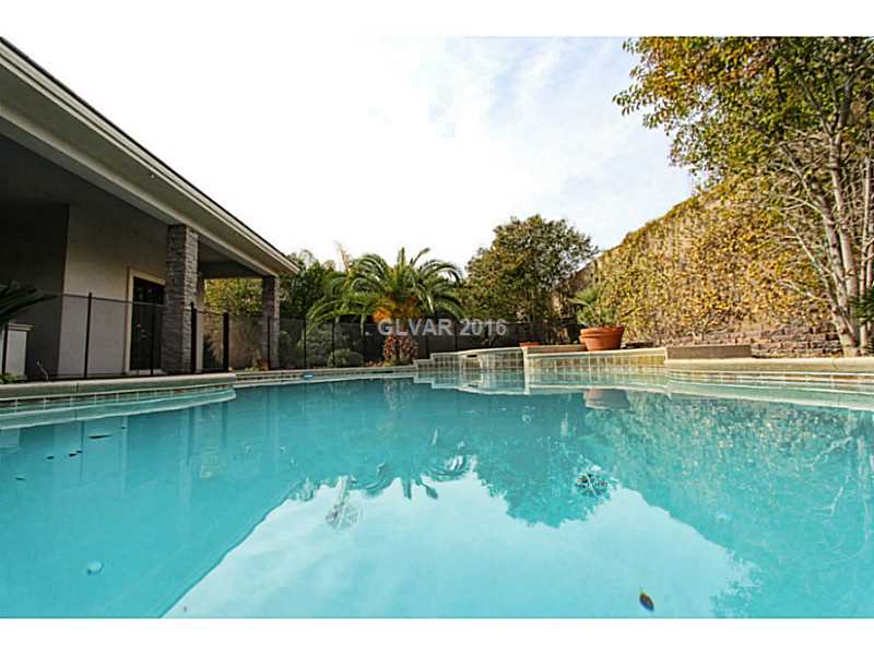 8012 Spring Buck Court Las Vegas, NV 89129 - Photo 28 of 33 Yard/Garden.