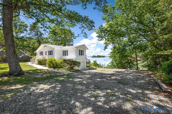 $695,000 | 483 Mechams Cove Road, Topping, VA 23169