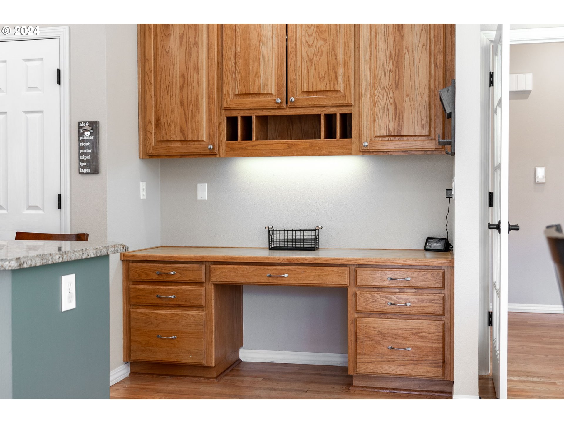 5736 Southwest Kruse Ridge Drive Portland, OR 97219 - Photo 11 of 37 Gallery Image 11
