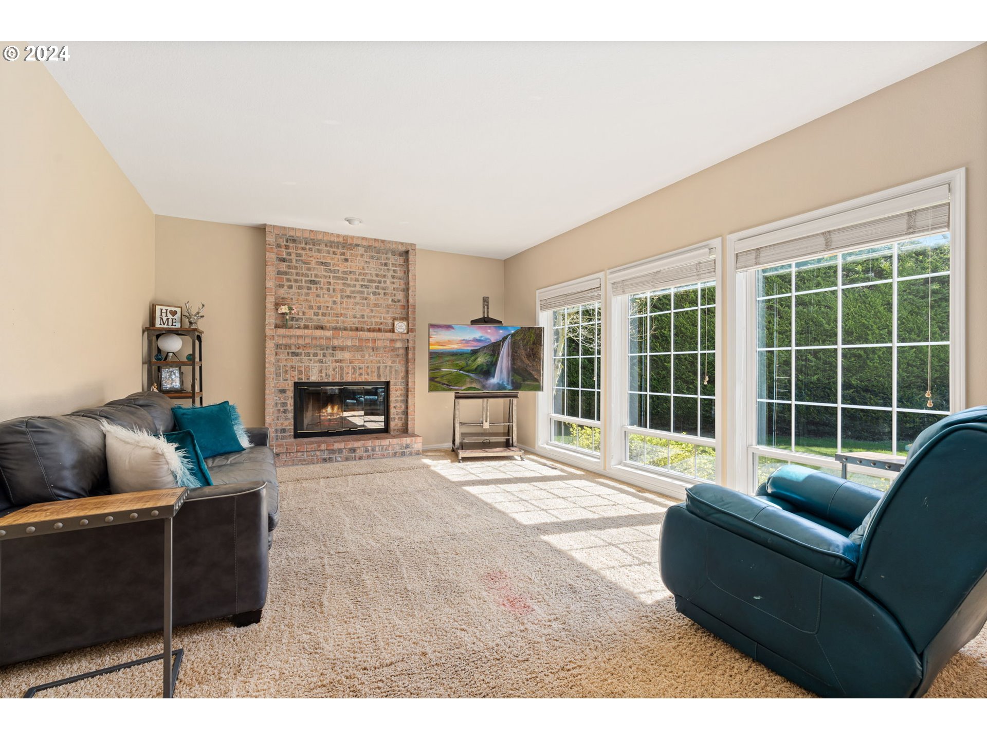 5736 Southwest Kruse Ridge Drive Portland, OR 97219 - Photo 14 of 37 Gallery Image 14