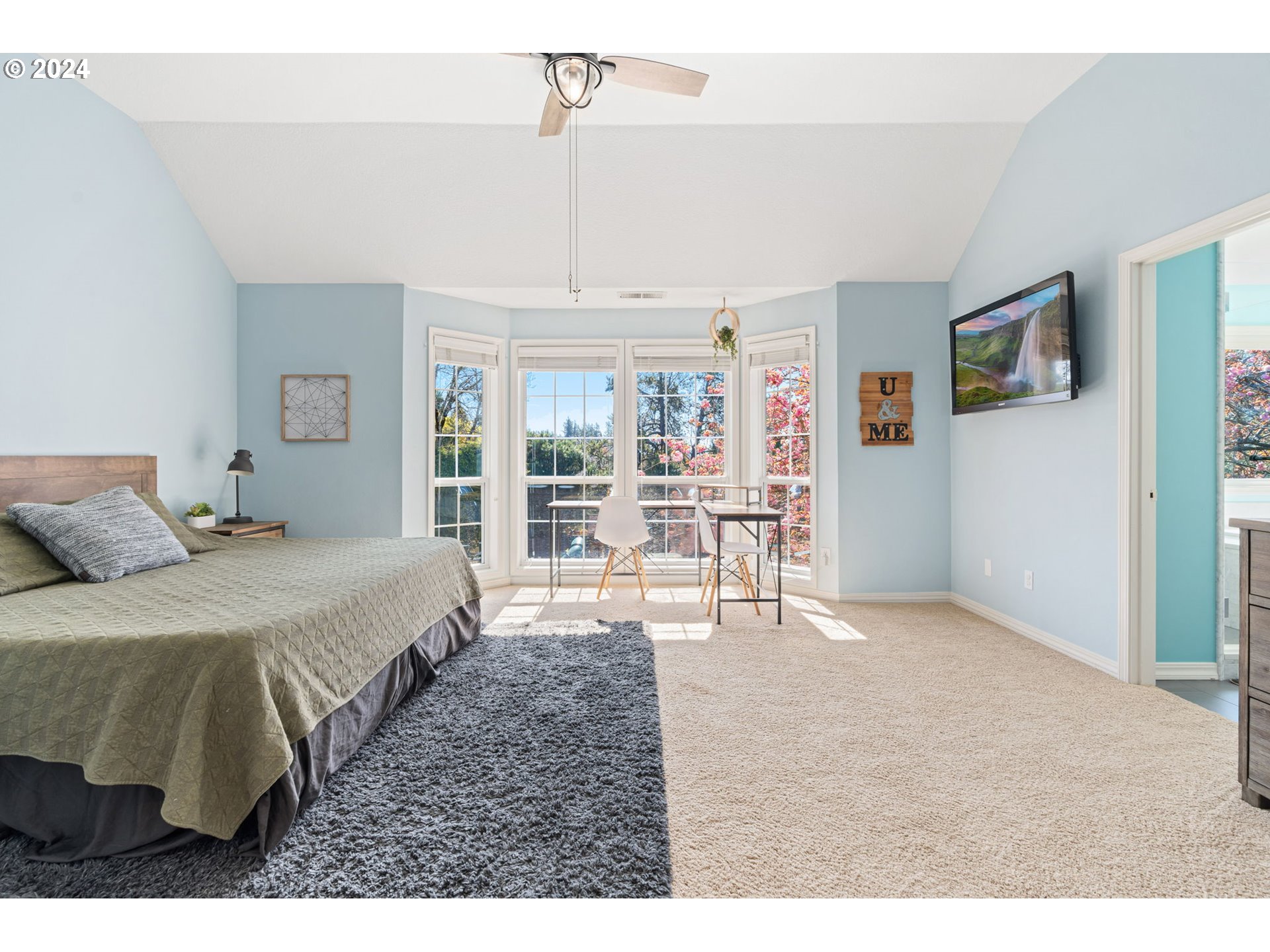5736 Southwest Kruse Ridge Drive Portland, OR 97219 - Photo 16 of 37 Gallery Image 16