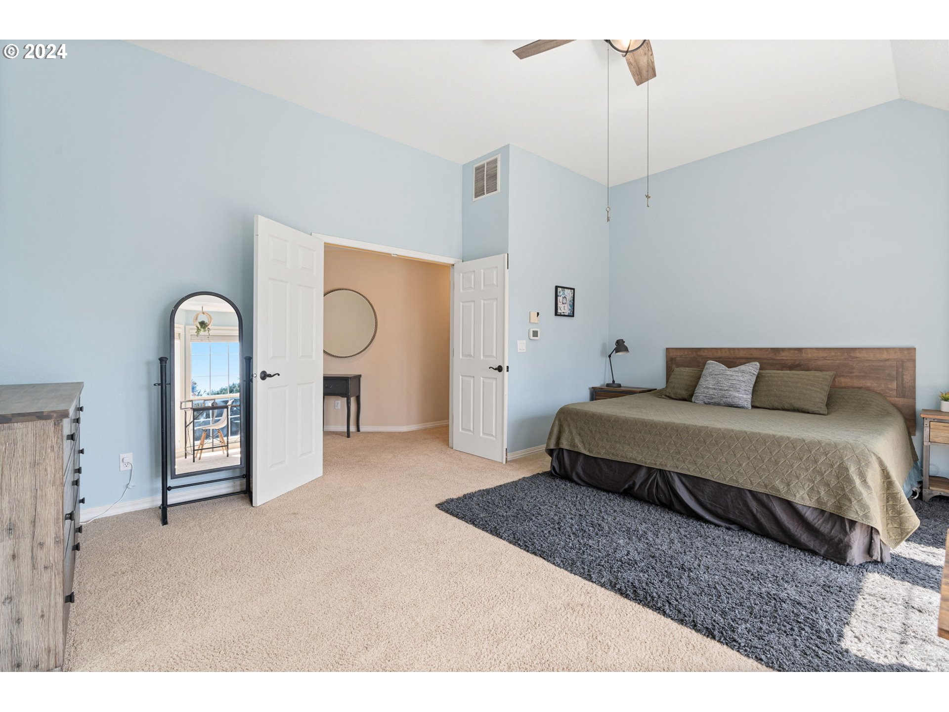 5736 Southwest Kruse Ridge Drive Portland, OR 97219 - Photo 17 of 37 Gallery Image 17