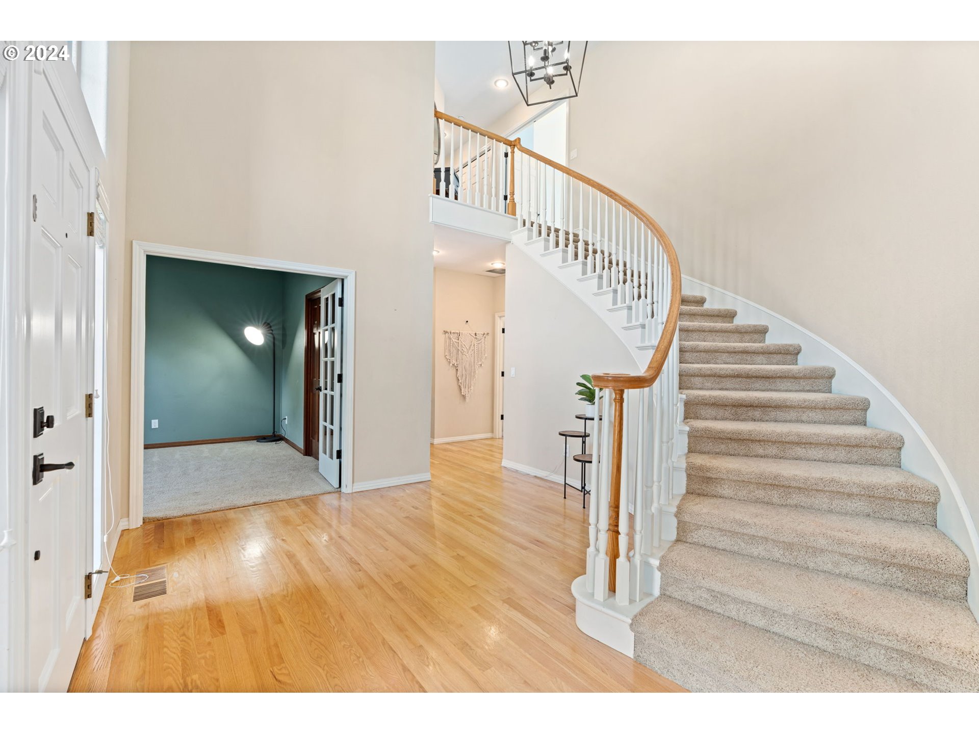 5736 Southwest Kruse Ridge Drive Portland, OR 97219 - Photo 28 of 37 Gallery Image 28