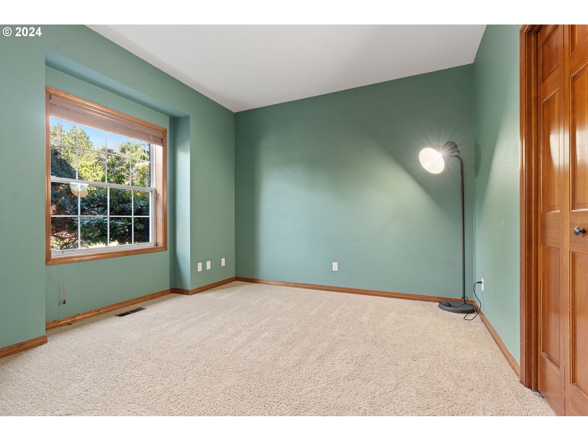 5736 Southwest Kruse Ridge Drive Portland, OR 97219 - Photo 29 of 37 Gallery Image 29