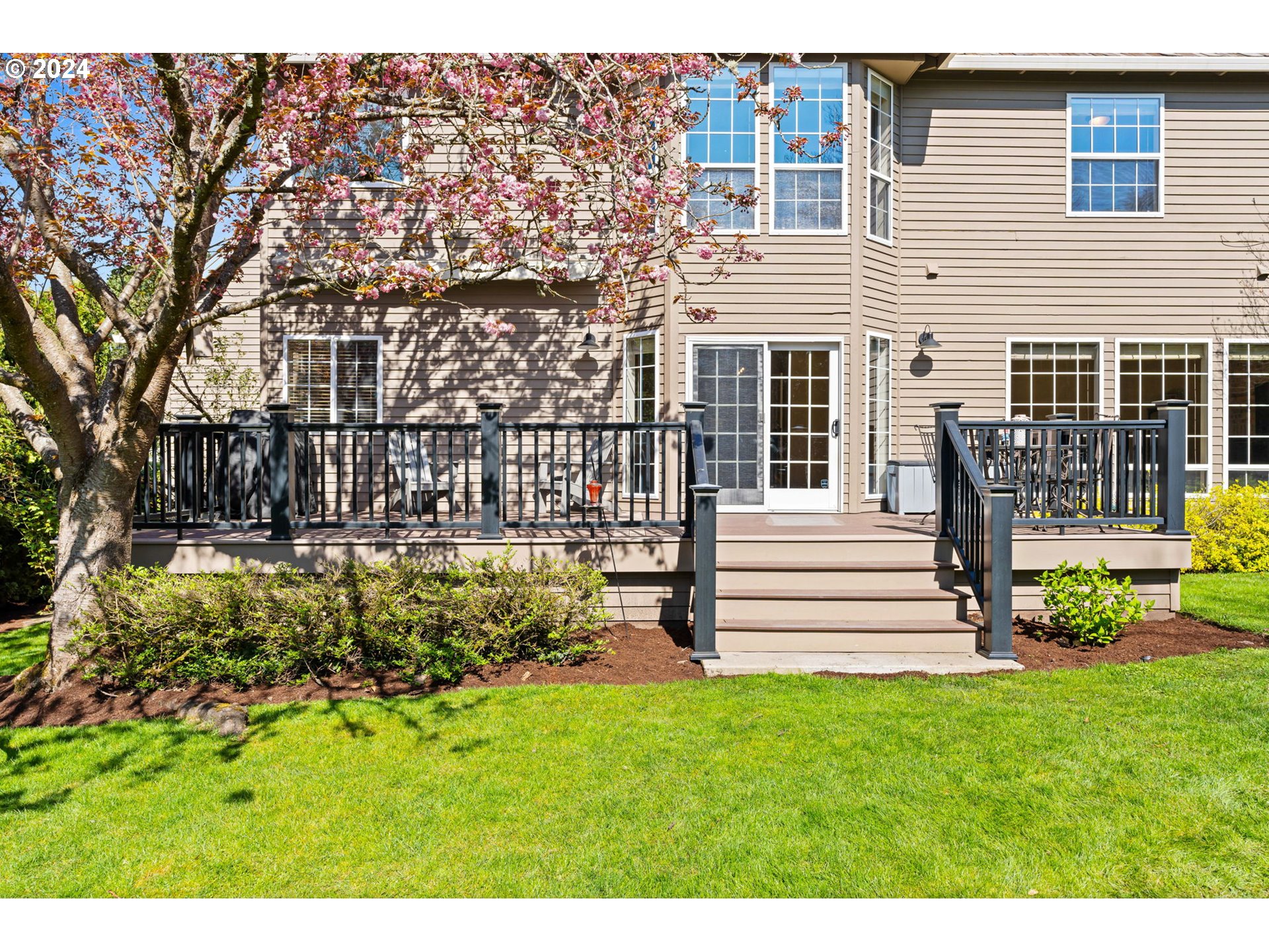 5736 Southwest Kruse Ridge Drive Portland, OR 97219 - Photo 33 of 37 Gallery Image 33