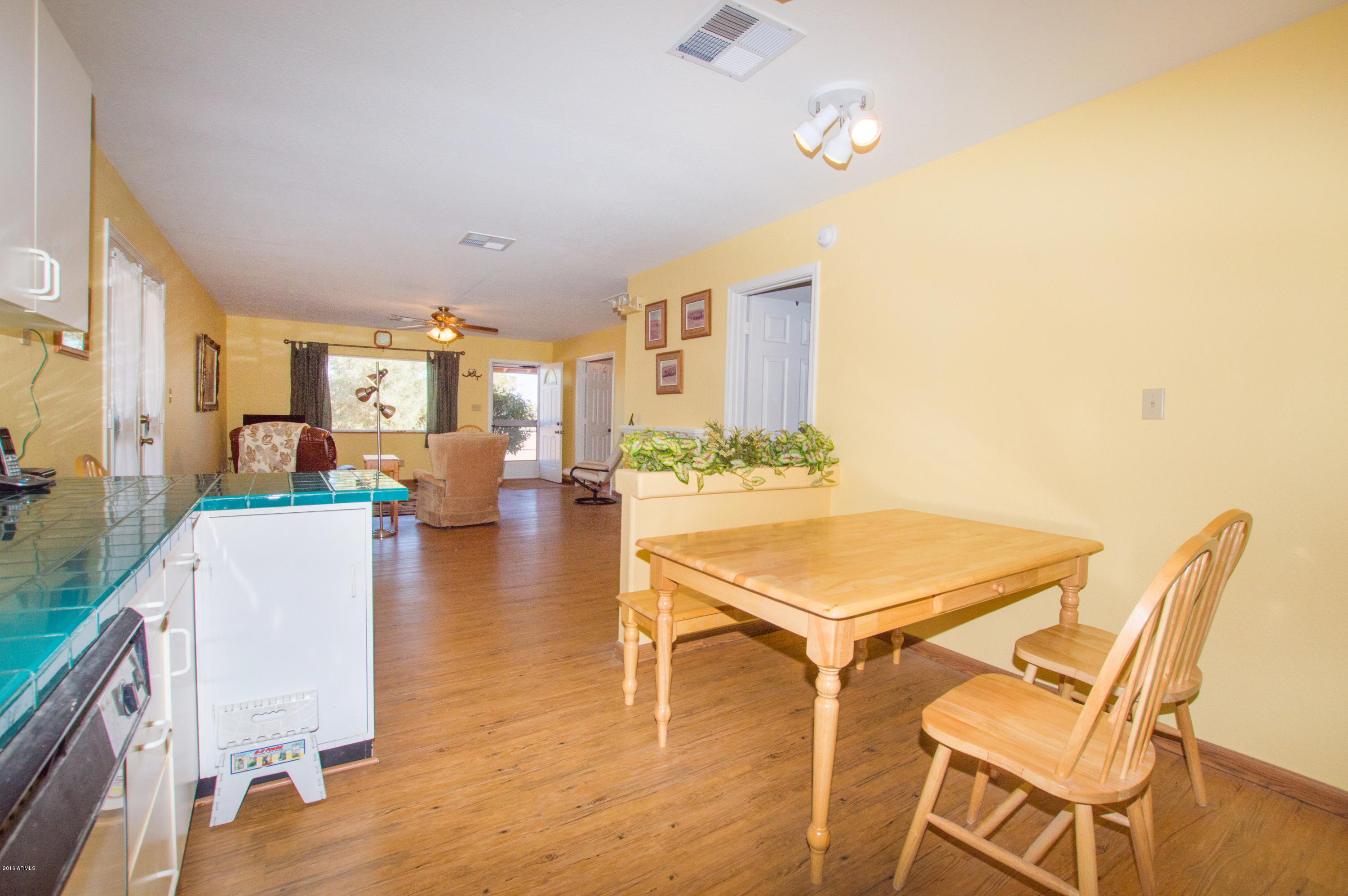 16010 North Johnson Road Maricopa, AZ 85139 - Photo 11 of 25 13 Kitchen