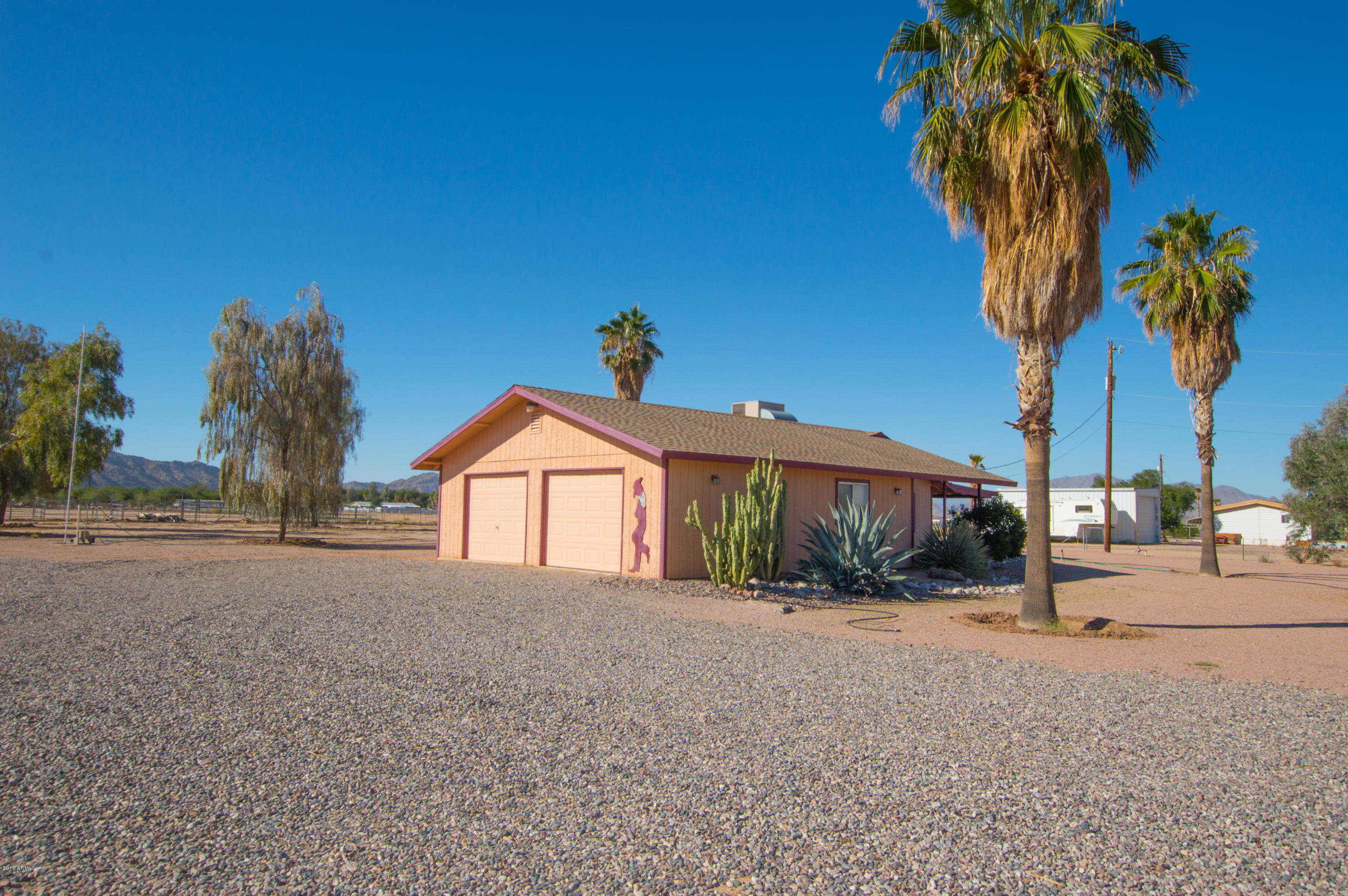 16010 North Johnson Road Maricopa, AZ 85139 - Photo 22 of 25 25 Garage