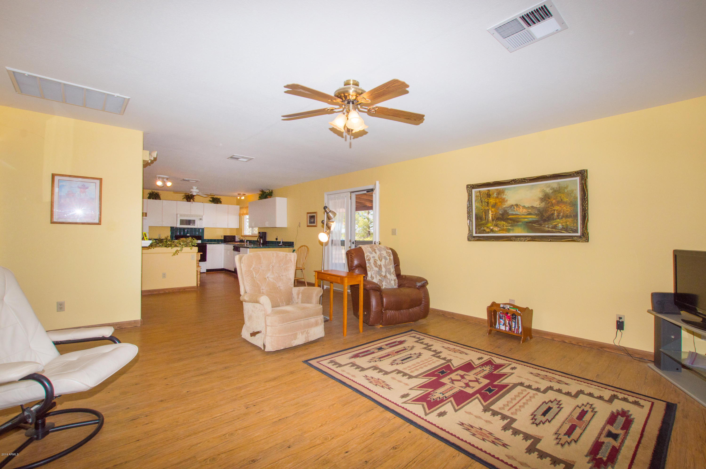 06 Family Room