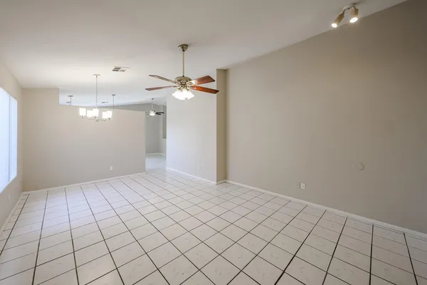 $1,795 | 3215 West Abraham Lane, Phoenix, AZ 85027