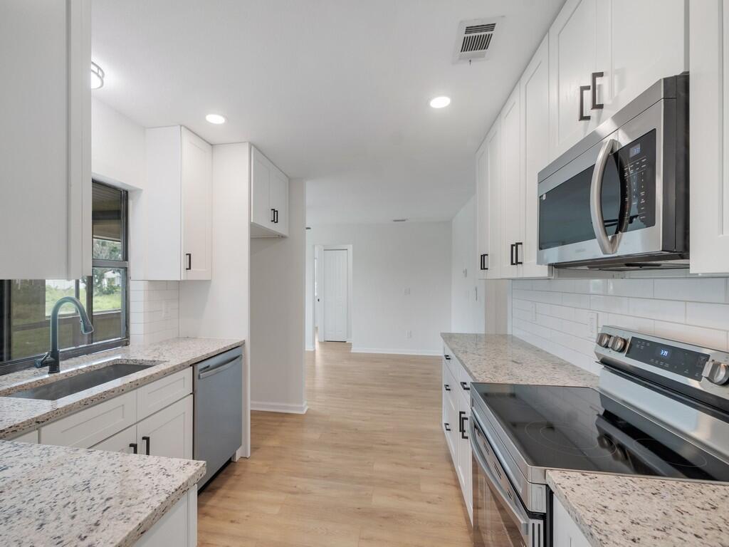 374 Southwest Homeland Road Port St. Lucie, FL 34953 - Photo 6 of 41 Image00029