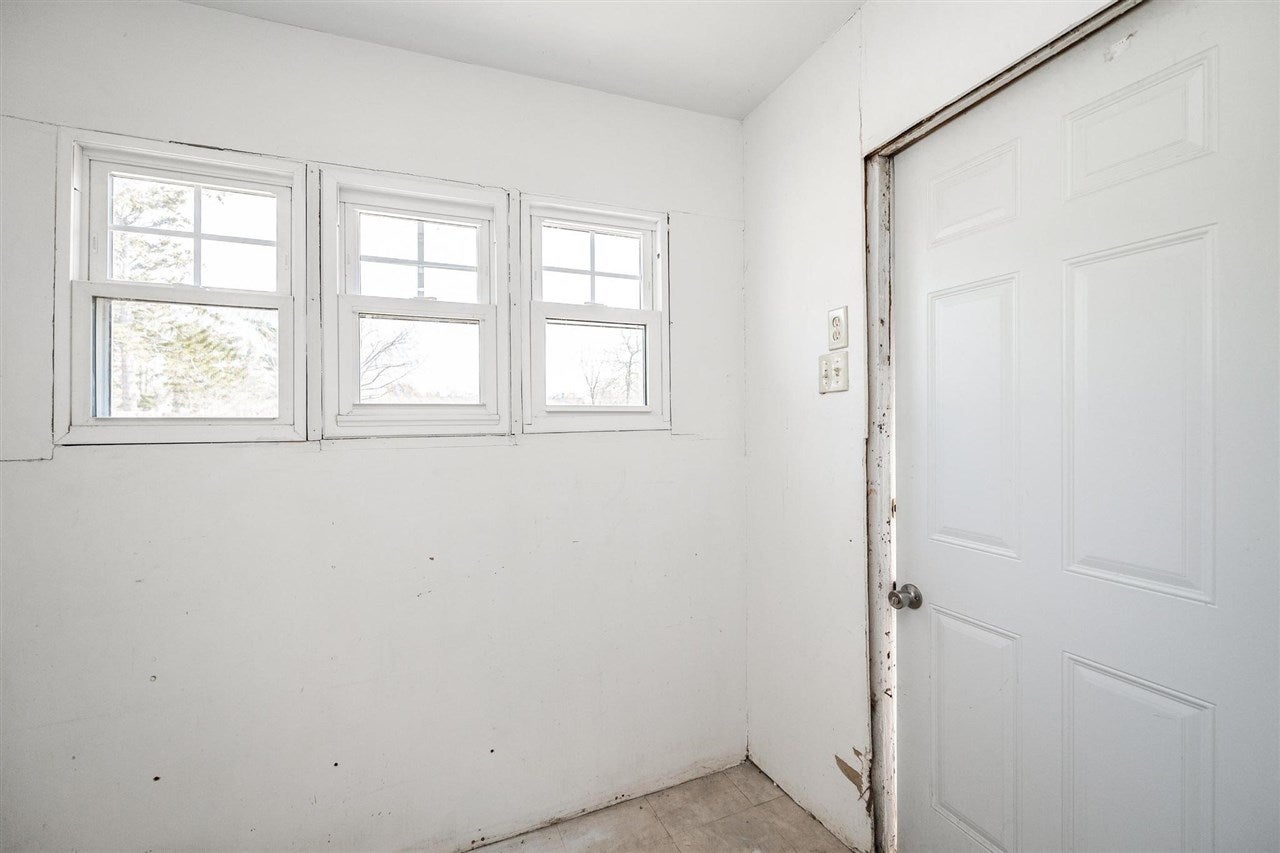 1600 Center Point Road Northeast Cedar Rapids, IA 52402 - Photo 17 of 33 Gallery Image 17