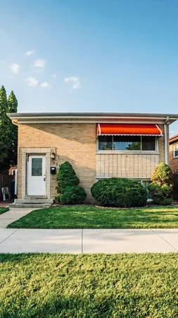 $384,900 | 1637 34th Avenue, Melrose Park, IL 60160