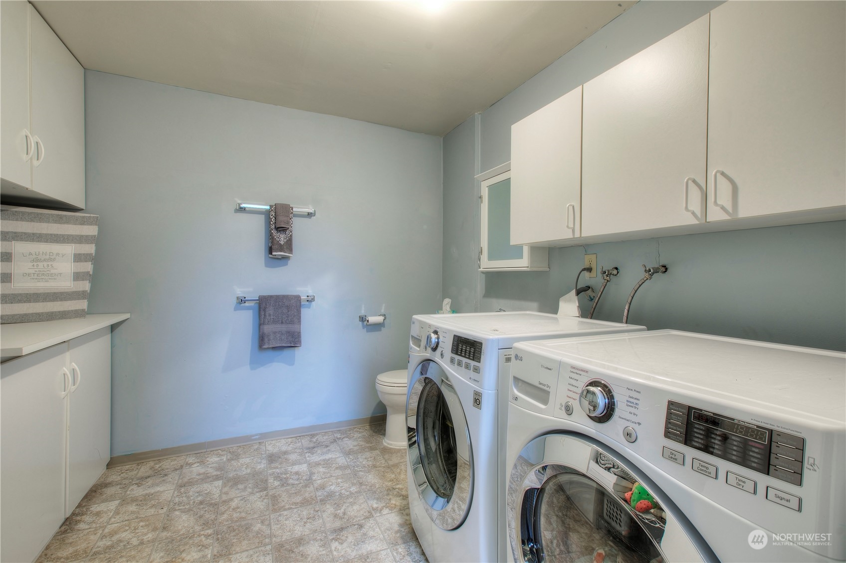 32607 35th Avenue Southwest Federal Way, WA 98023 - Photo 20 of 24 a utility room with dryer and washer