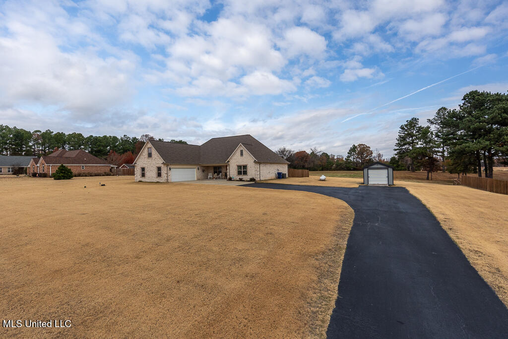 51 Belle Meade Road Holly Springs, MS 38635 - Photo 3 of 37 BelleMeade-66-41