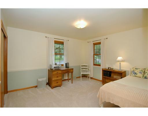 22 Club Road Rosslyn Farms, PA 15106 - Photo 12 of 18 Bedroom. such large bedrooms!!
