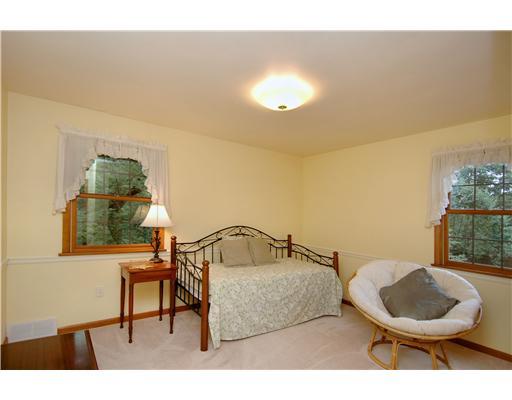 22 Club Road Rosslyn Farms, PA 15106 - Photo 14 of 18 Bedroom.