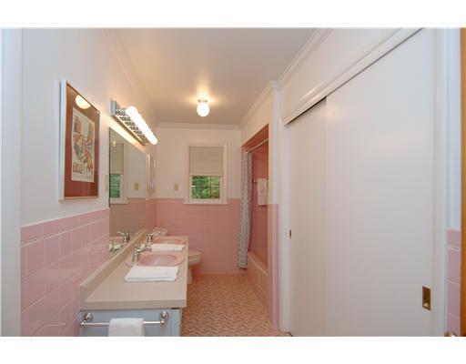 22 Club Road Rosslyn Farms, PA 15106 - Photo 15 of 18 Other. Hall Bath-double sinks