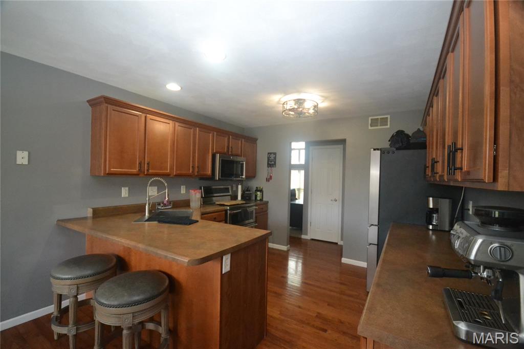753 Fieldview Drive Smithton, IL 62285 - Photo 8 of 37