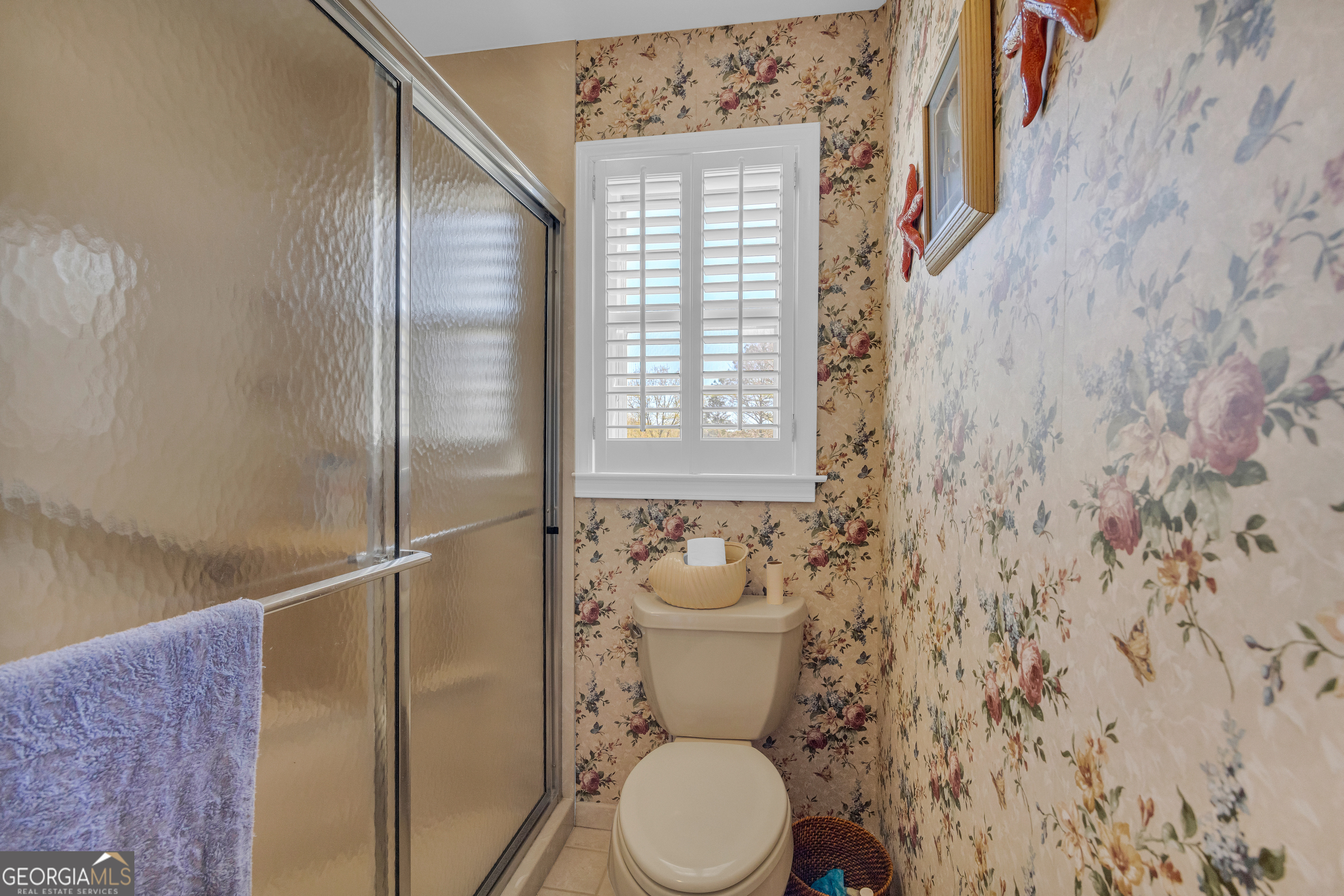 80 Riverbend Circle Royston, GA 30662 - Photo 33 of 70 a bathroom with a toilet and a shower
