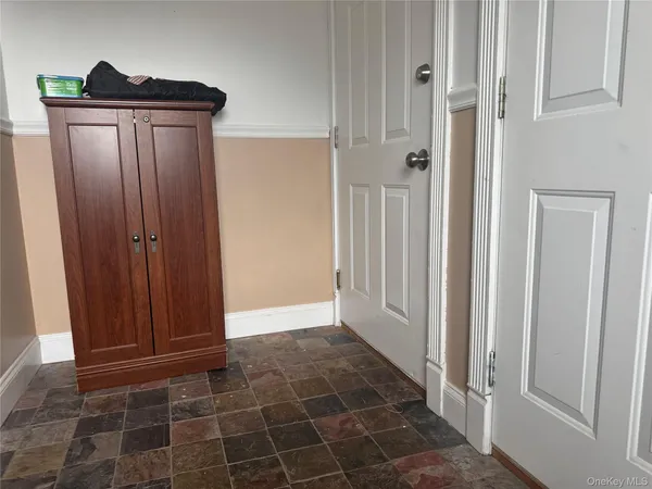 $1,800 | 1035 Main Street, Unit 3, Fishkill, NY 12524