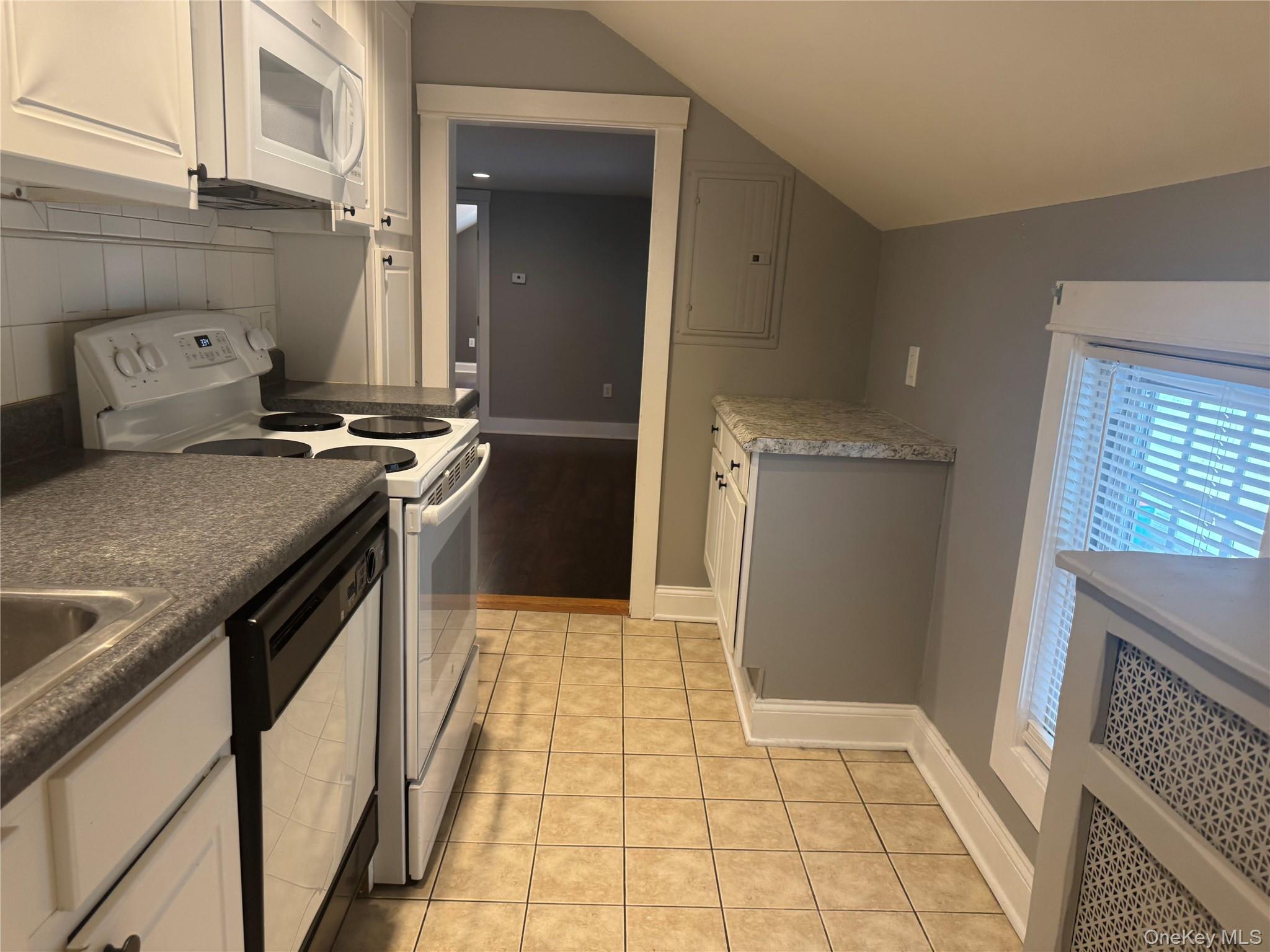 1035 Main Street, Unit 3 Fishkill, NY 12524 - Photo 10 of 23