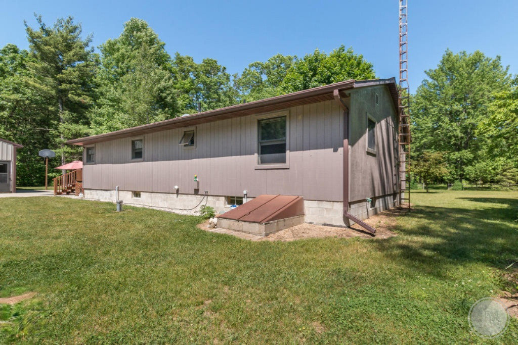 4291 Maple Island Road Twin Lake, MI 49457 - Photo 9 of 36 4291 Maple Island Twin Lake_NextDoorPhot
