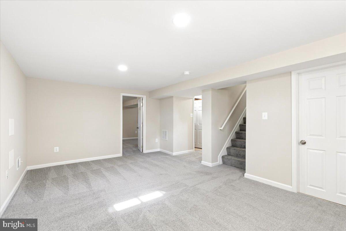216 Cheddington Road Linthicum Heights, MD 21090 - Photo 39 of 60