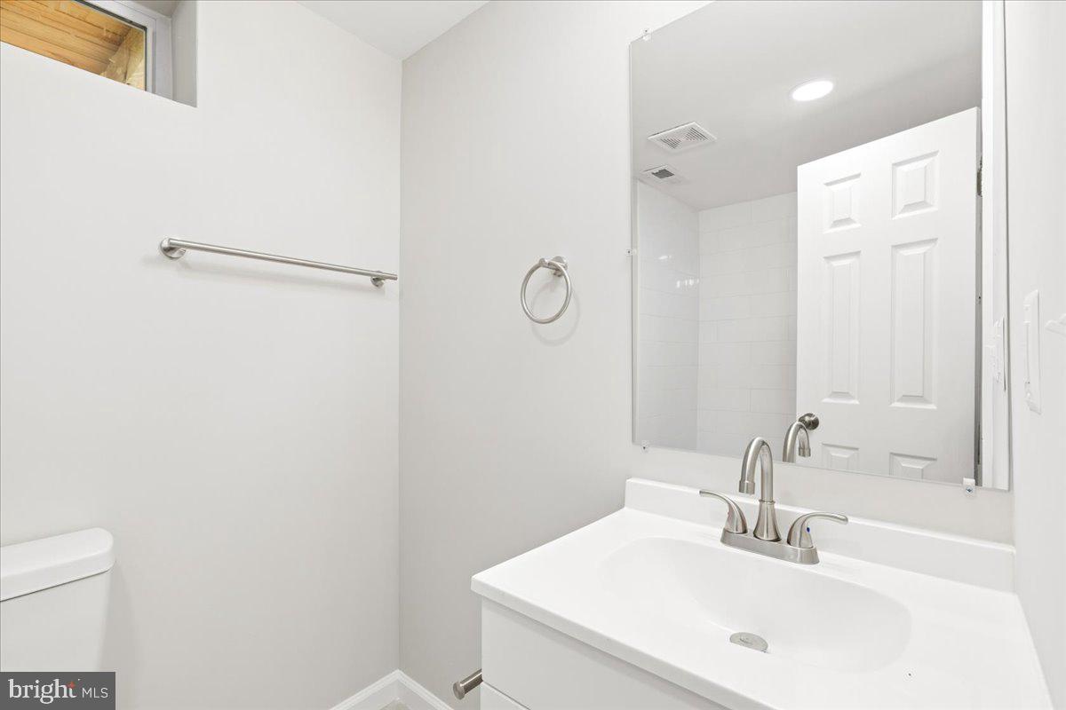216 Cheddington Road Linthicum Heights, MD 21090 - Photo 48 of 60