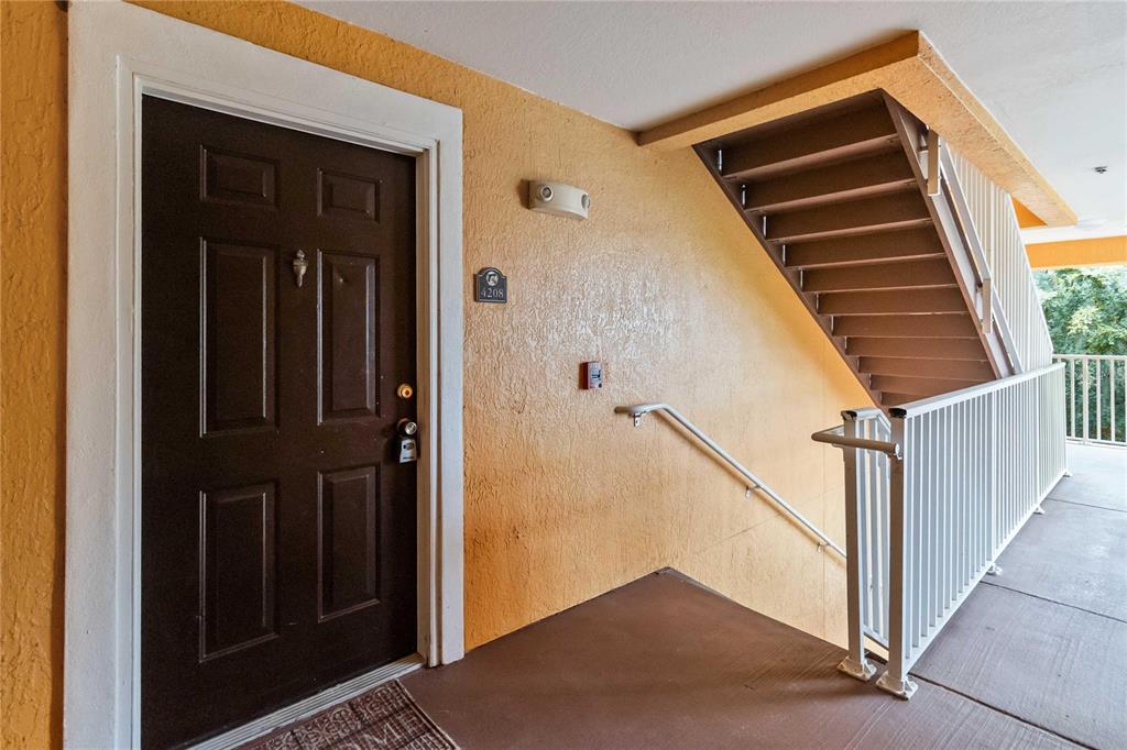 5459 Vineland Road, Unit 4208 Orlando, FL 32811 - Photo 2 of 29 a view of balcony