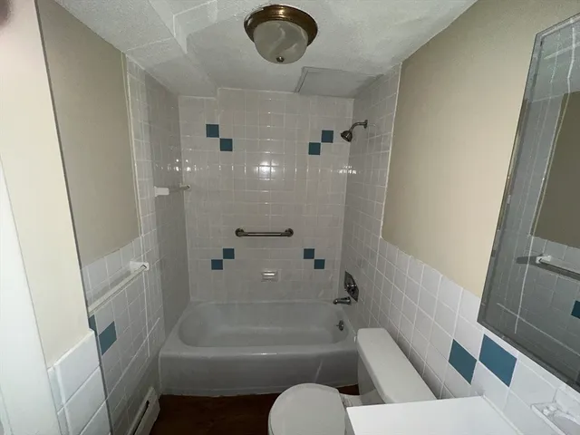 $3,200 | 375 Harvard Street, Unit 2, Cambridge, MA 02138