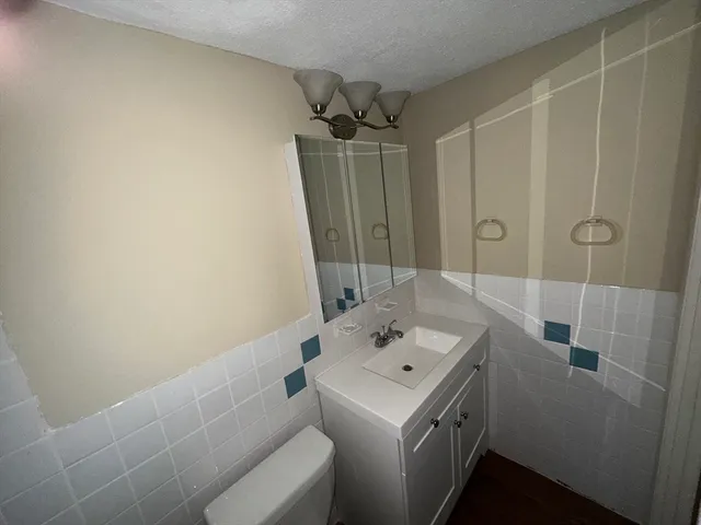 $3,200 | 375 Harvard Street, Unit 2, Cambridge, MA 02138