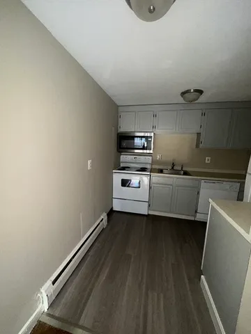 $3,200 | 375 Harvard Street, Unit 2, Cambridge, MA 02138