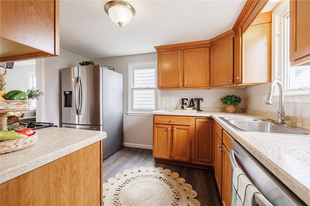 358 Spencer Road Irondequoit, NY 14609 - Photo 11 of 31