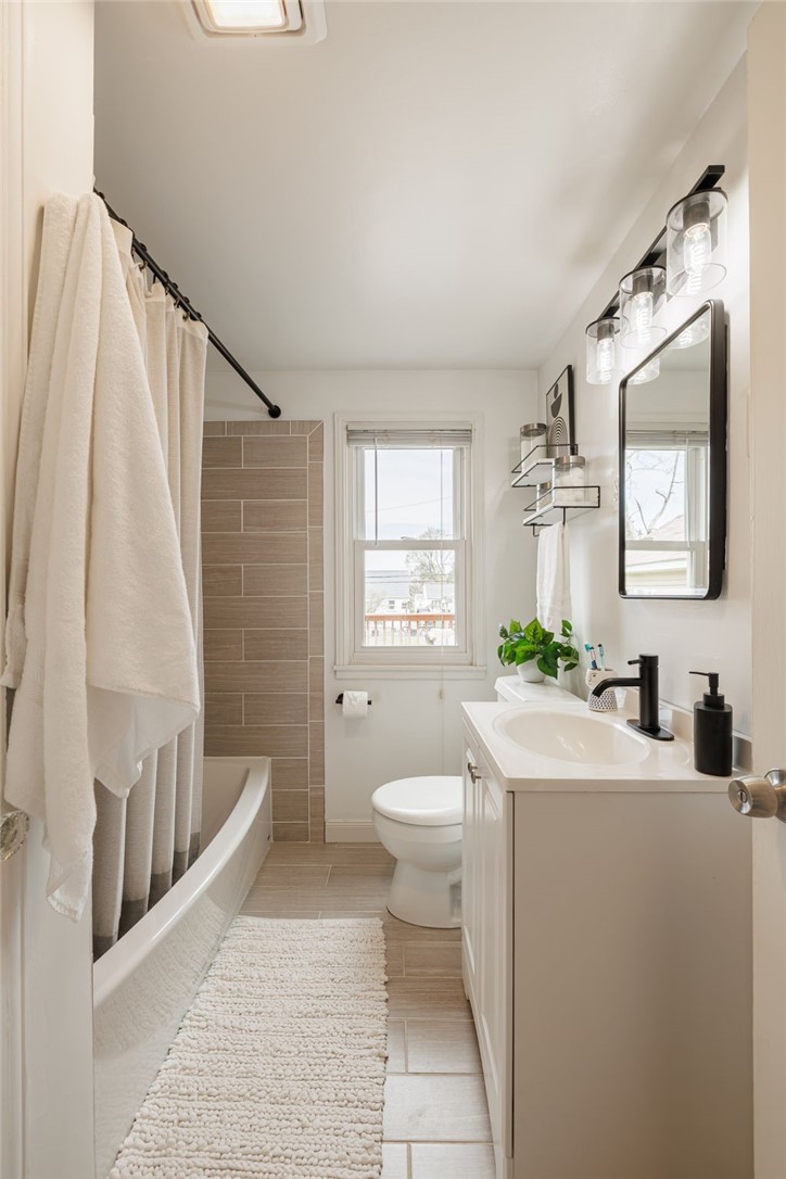 358 Spencer Road Irondequoit, NY 14609 - Photo 13 of 31